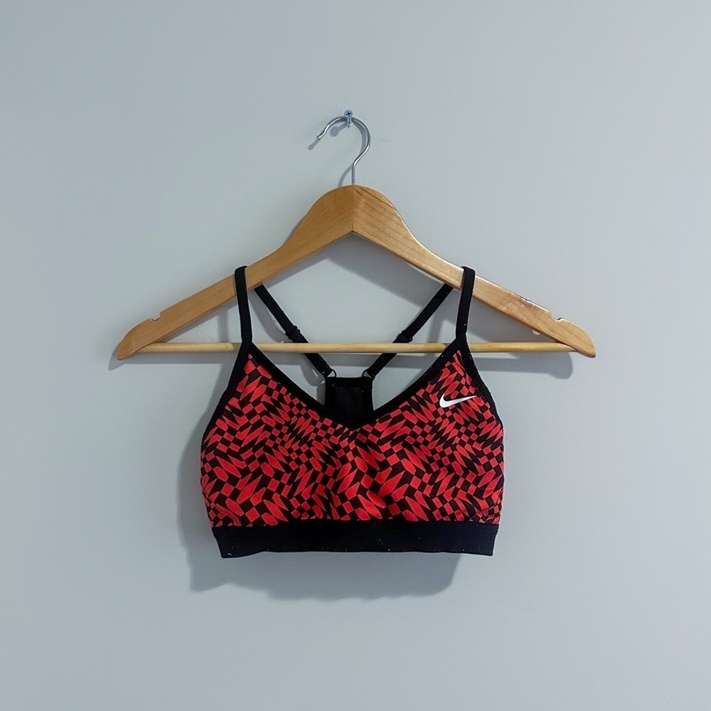 3/$20⚡️ Red and Black Patterned Racerback V-Neck Nike Sports Bra